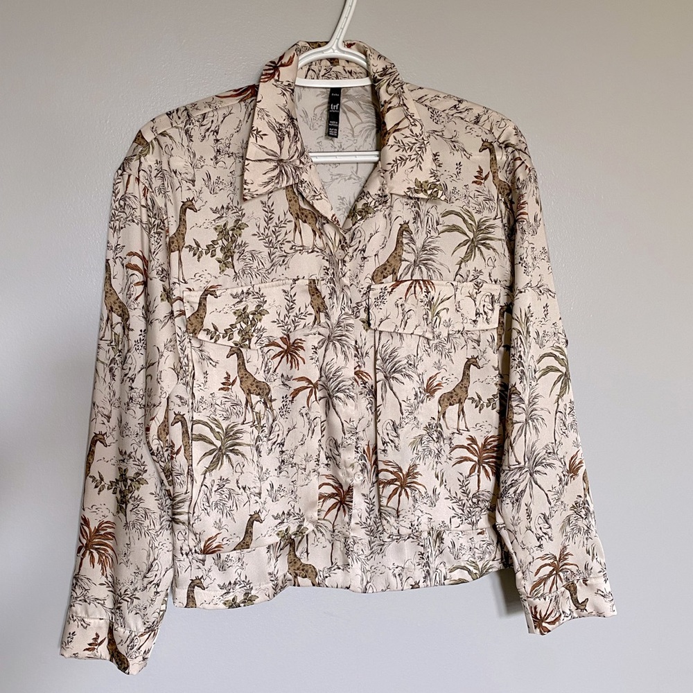ZARA cropped blouse with patterned design 🧡